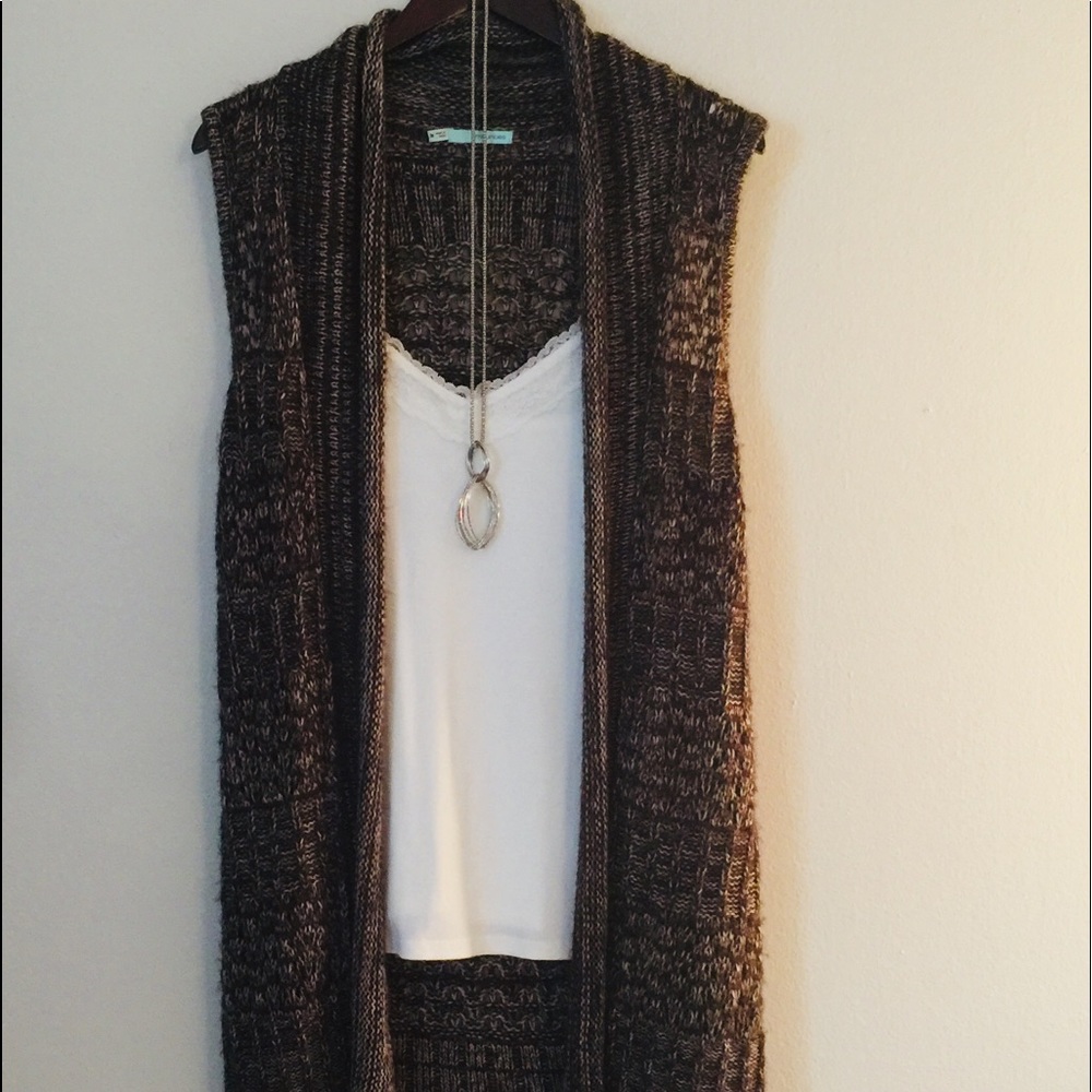Sleeveless Cardigan